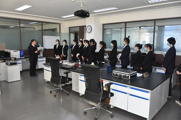 见学活动3.JPG